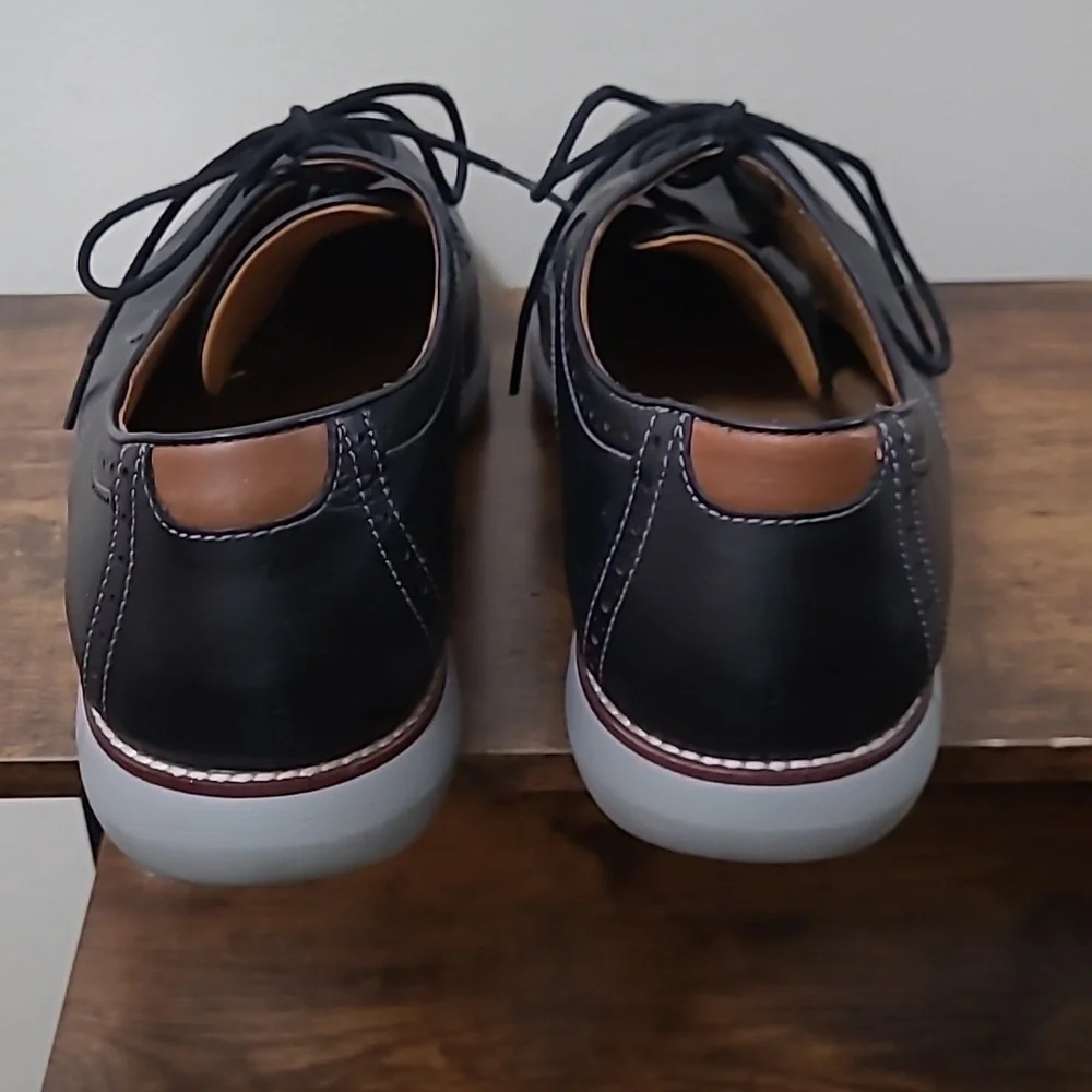 Johnston & Murphy Black Leather Holden Plain Toe Oxfords size 11.5